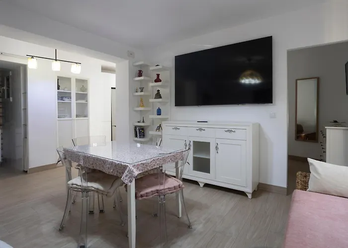 Апартаменты Triana Urban