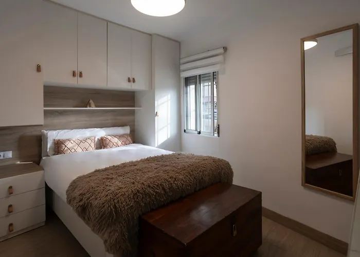 Апартаменты Triana Urban *